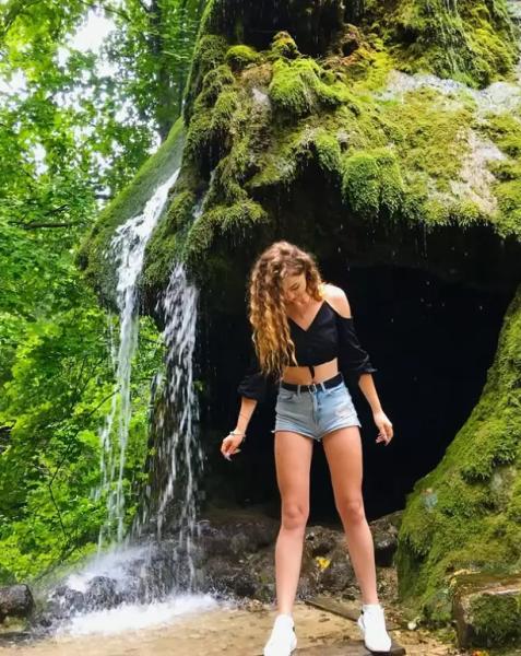 що відомо про загиблу під атаки РФ у Чернівцях дівчину що відомо про загиблу під атаки РФ у Чернівцях дівчину