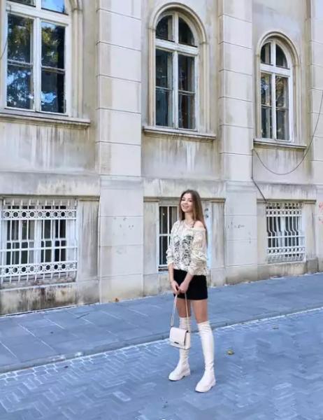 що відомо про загиблу під атаки РФ у Чернівцях дівчину що відомо про загиблу під атаки РФ у Чернівцях дівчину