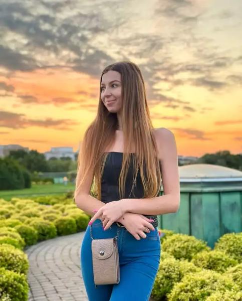 що відомо про загиблу під атаки РФ у Чернівцях дівчину що відомо про загиблу під атаки РФ у Чернівцях дівчину