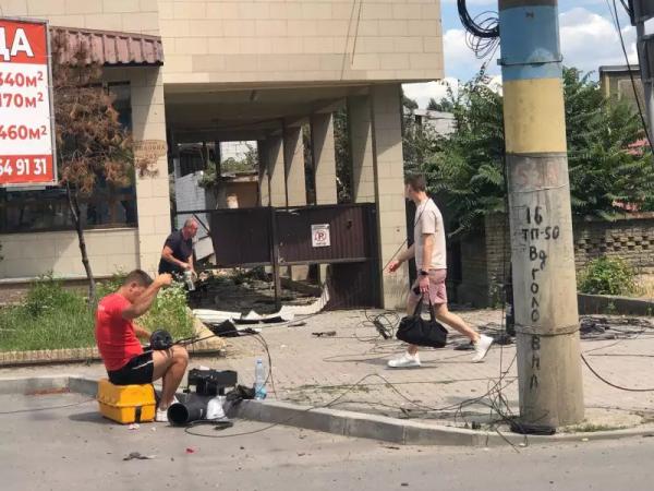 як виглядає вулиця у Чернівцях після атаки РФ як виглядає вулиця у Чернівцях після атаки РФ