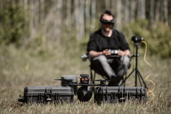 Як маленька латвійська компанія Ardlat створює оптоволоконні дрони для ЗСУ, майже не залежачи від Китаю | Mind.ua