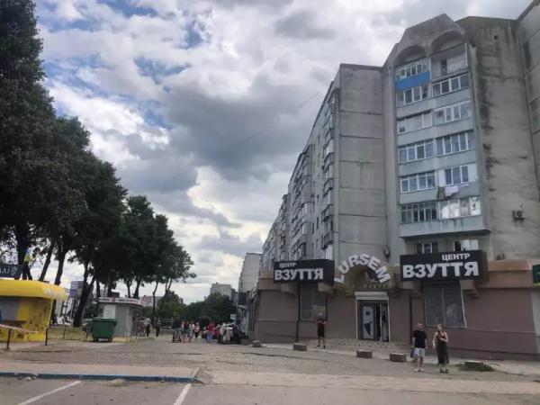 як виглядає вулиця у Чернівцях після атаки РФ як виглядає вулиця у Чернівцях після атаки РФ