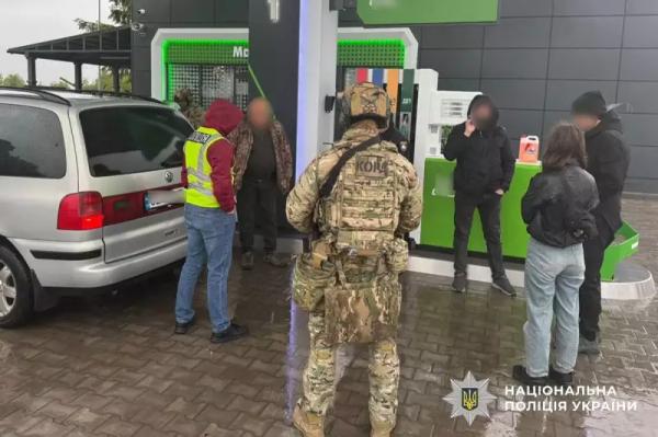 Нацполіція викрила злочинну групу Нацполіція викрила злочинну групу
